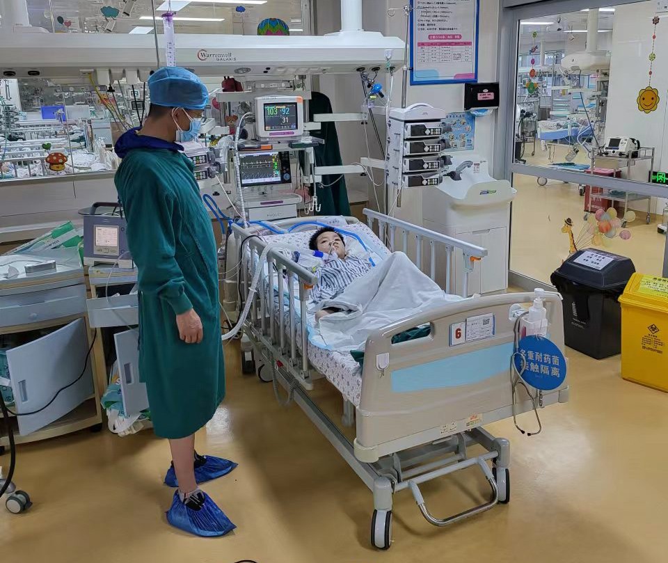 吴川市跨省救护车出租公司